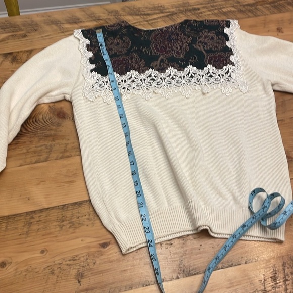 Scott McClintock vintage crewneck sweater with bib collar and lace detail - Picture 6 of 10